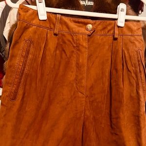 Amazing Escada rust brown suede leather shorts size 38 sz 4-6